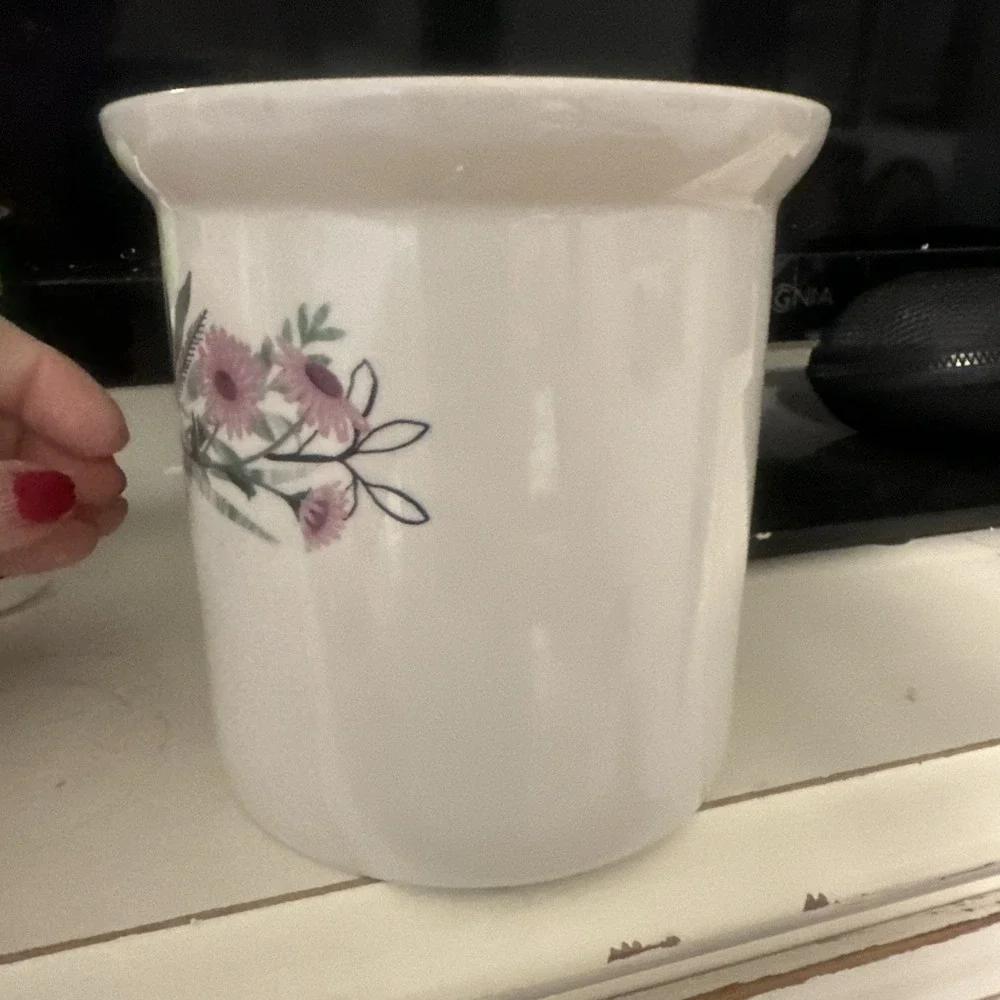Eliza Todd pottery crock